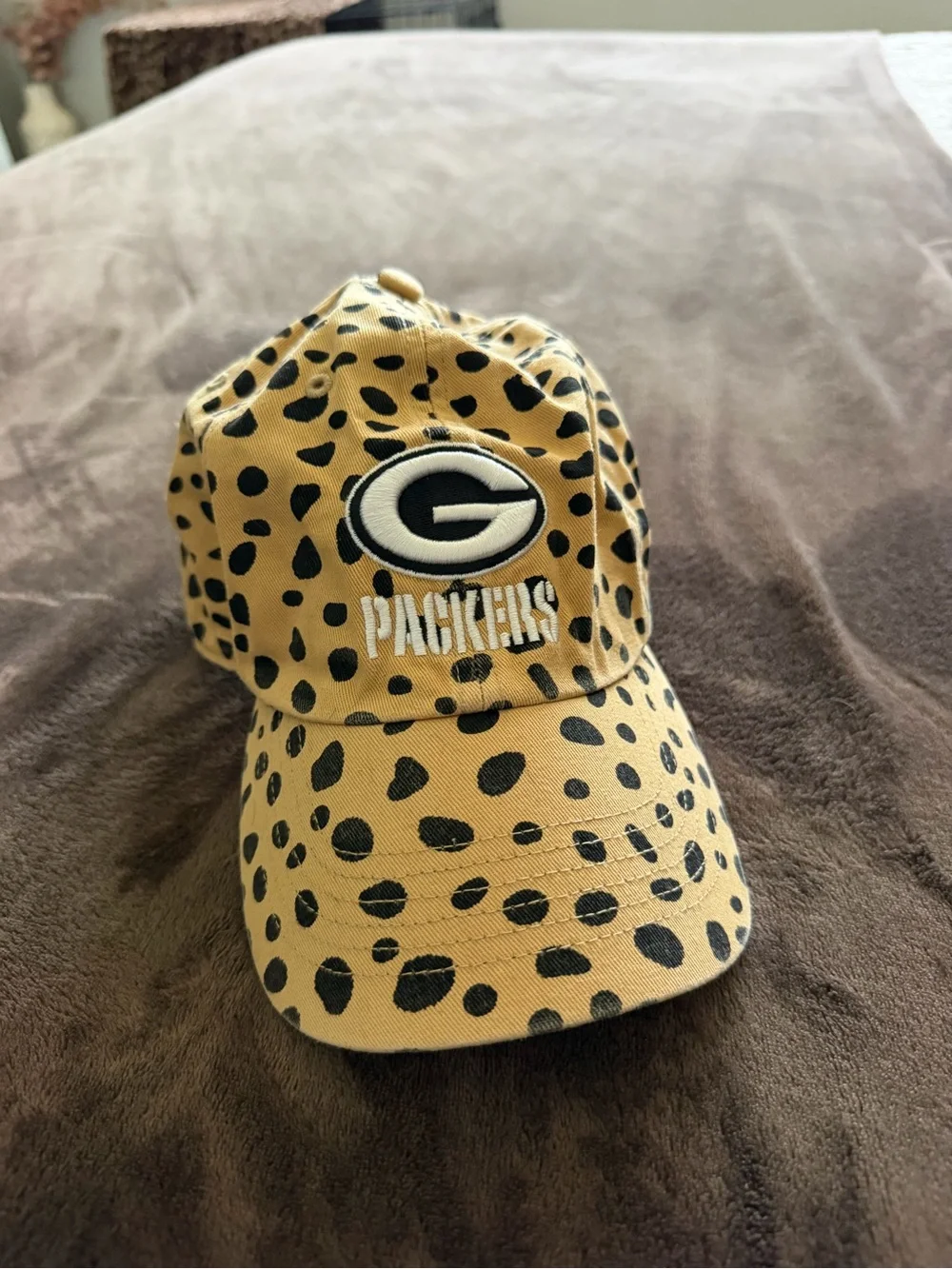 Green Bay Packers ‘47 Tan Cheetah Clean Up Adjustable Hat
